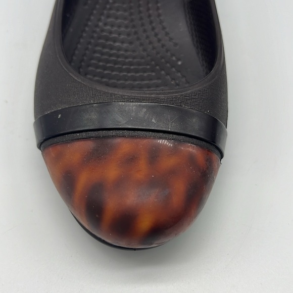Crocs - Maryjane Brown Turtle Toe Cap Slip On Brown Flats Size 7 - Picture 4 of 11
